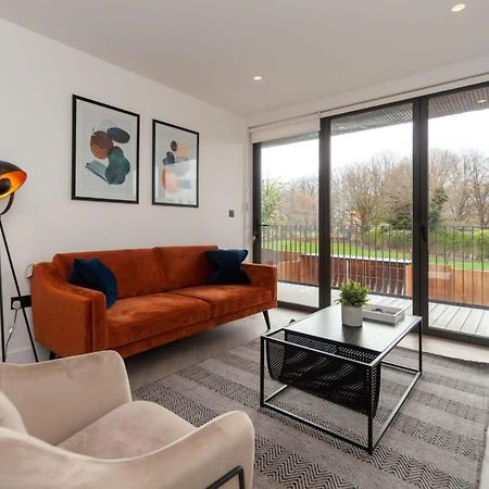 Modern 2 Bedroom Apartment In Wimbledon London Exteriör bild